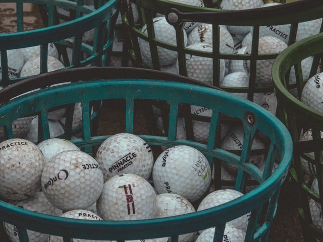 Dirty golf balls. How to clean golf balls