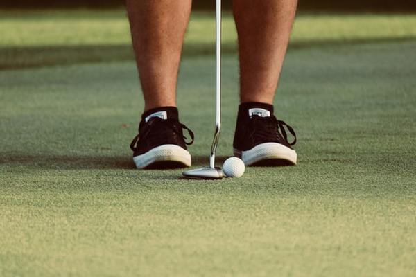 How to clean golf shoes
